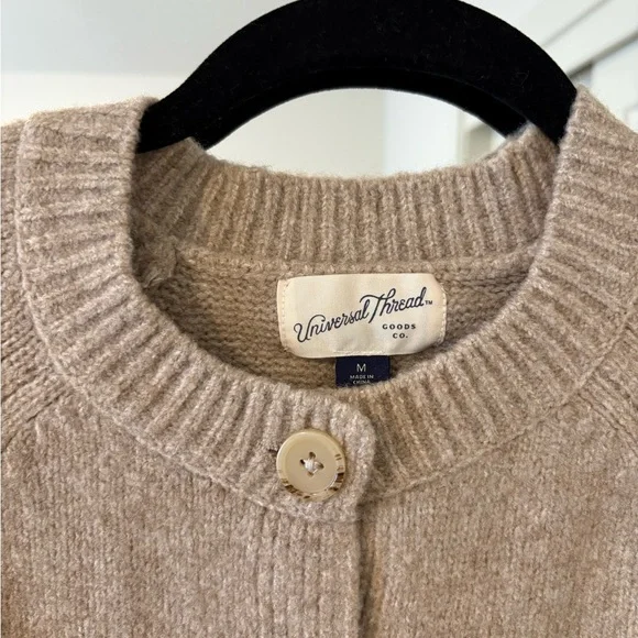 NWOT Universal Thread Short Sleeve Button Front Knit Cardigan - Taupe never worn - Picture 3 of 3